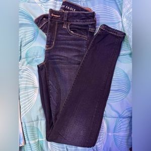 These are size 0 american eagle jeans. No holes and worn maybe twice!